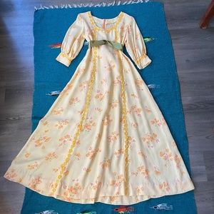 Vintage 60/70s Maxi length Long bishop sleeve yellow floral prairie cottage core